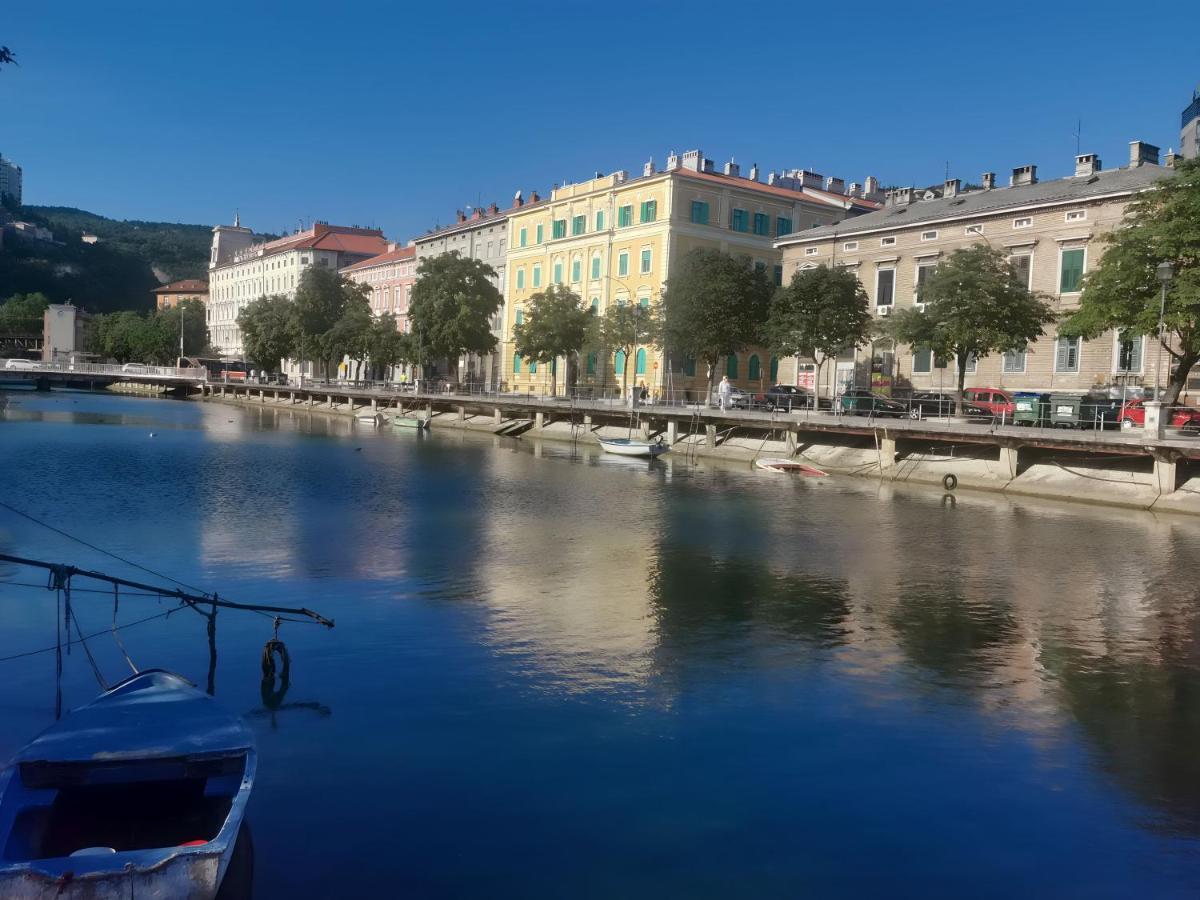 Market & Art Square Place Rijeka Bagian luar foto